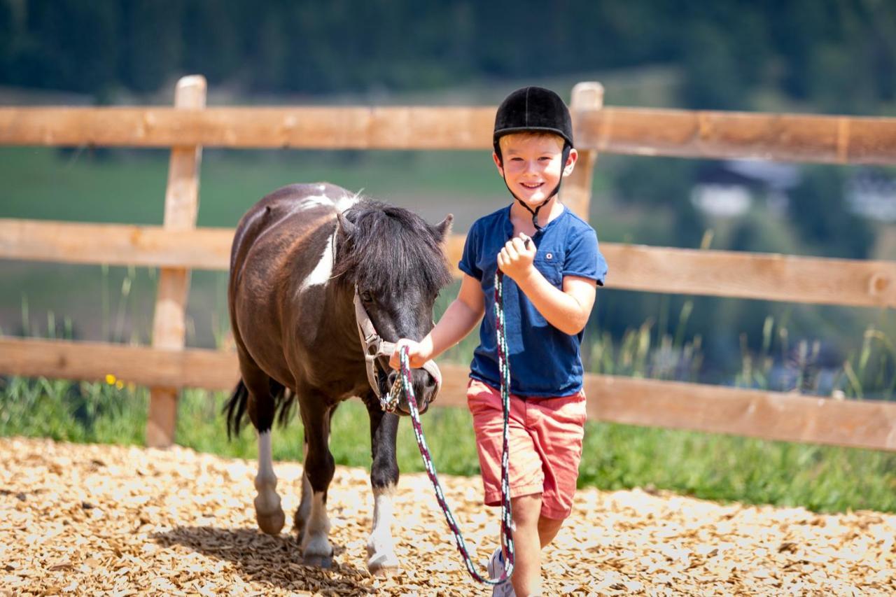 Familienhotel Felsenhof Flachau Eksteriør billede